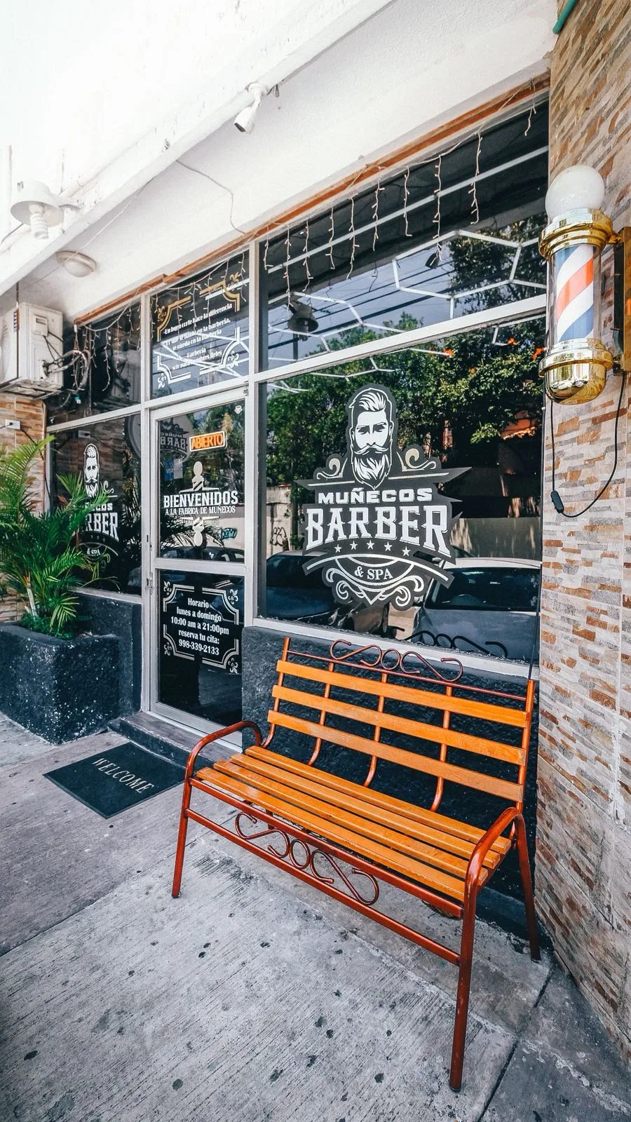 Portada premium de Muñecos Barber Spa